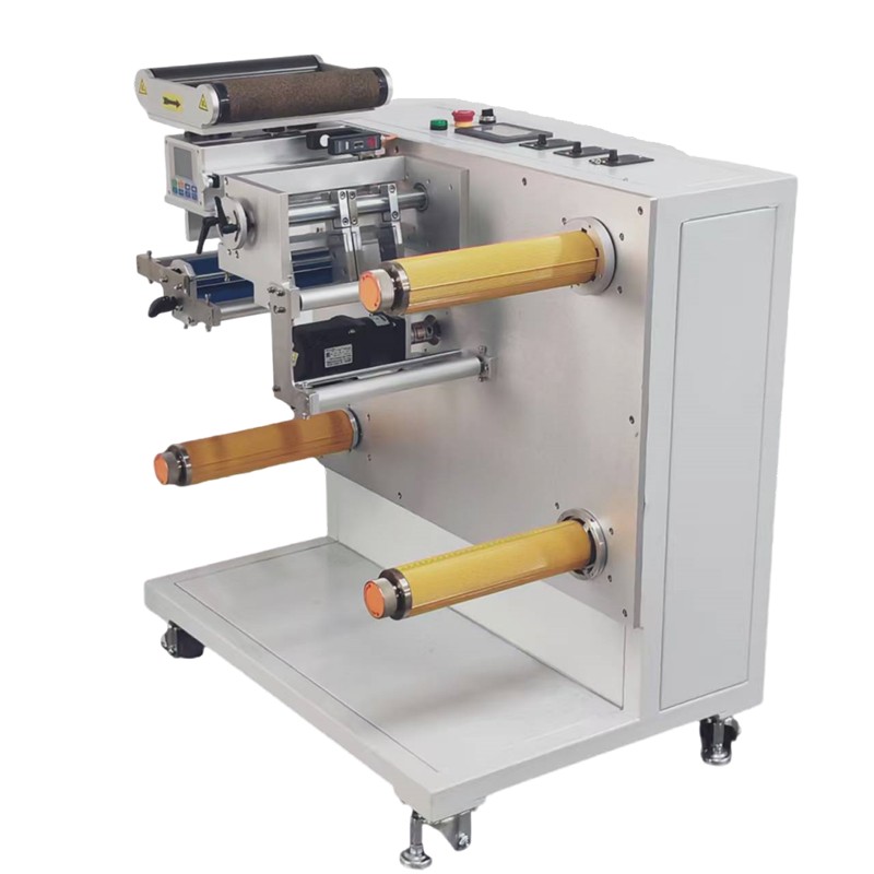 นักเต้นระบำเปลื้องผ้าขนาดเล็ก